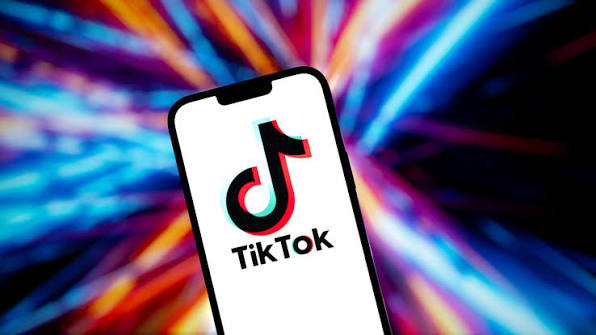 Warum manche TikTok Trends schon nach wenigen Tagen verschwinden